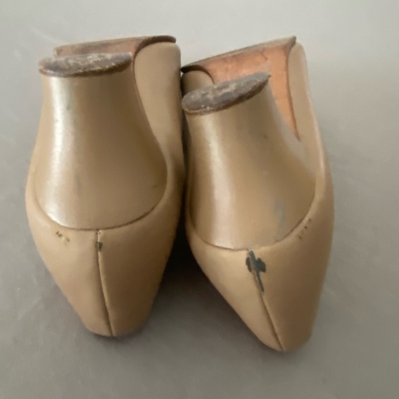 Capezio 550 CAR 1.5” theater, jazz dance tan shoes - Picture 4 of 7